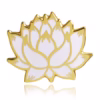 Vergoldete Anstecknadel Weißer Lotus