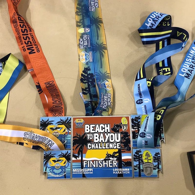 Медаль финишера для Beach By You Challenge, выполненная в виде пазла, символизирует достижение и преданность делу.