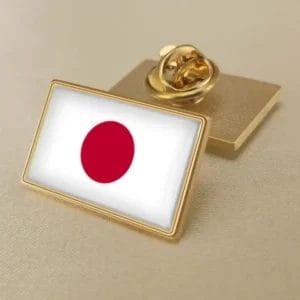 Épingle de revers du drapeau japonais mise en évidence, idéale pour les achats en gros et les accessoires patriotiques.